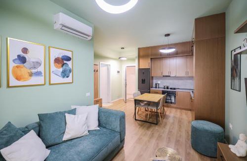 Tirana Apartment | Luxury Apt in Kaimi Residence Complex WiFi AC