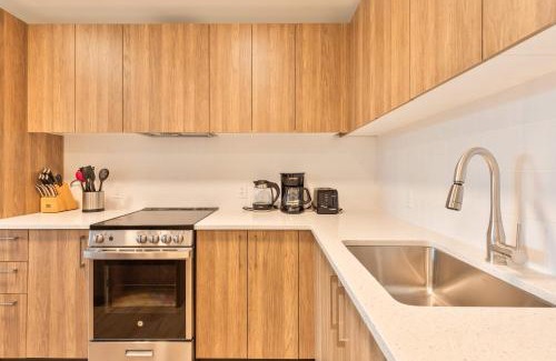Fenway–Kenmore Apartment | Luxury Apt with Sky Terrace
