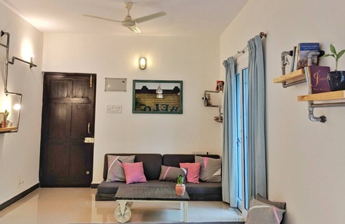 Siolim Apartment | Luxury Art-themed Apartment: The Graffiti Suite