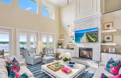 Crescent Beach House | Luxury At The Beach Waterfront w Dock Pool 4 Beds