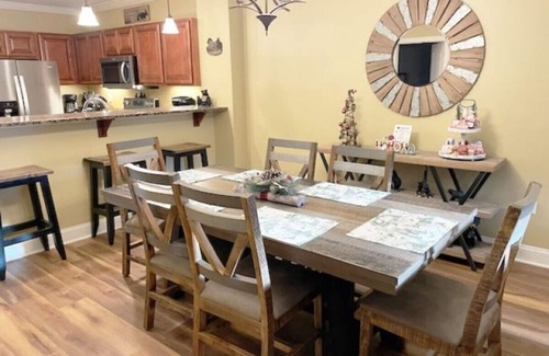 Gatlinburg Condo | Luxury at the Summit - Downtown Gatlinburg - Free Parking