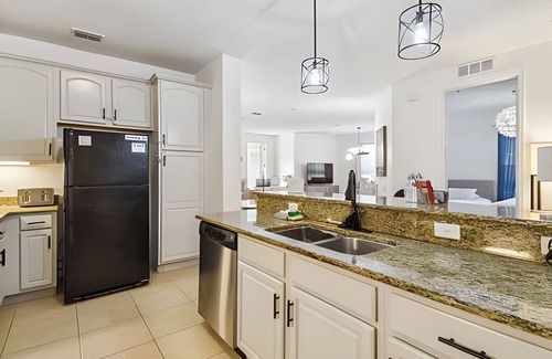 Florida Central Atlantic Coast Apartment | Luxury at Vista Cay - Near Universal
