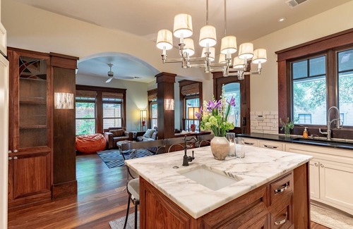 Swede Hill House | Luxury Austin Villa With All The Amenities & Entertainment for Group Getaways