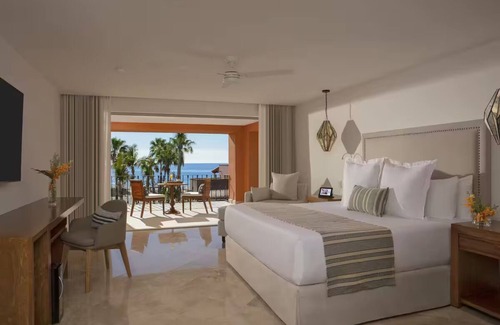 El Marasal Resort | Luxury Awaits at Zoëtry Casa del Mar, Cabo’s Serene Beachfront Escape