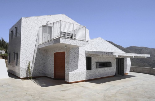 Itri Villa | Luxury Award-winning Villa Set in Olive Groves