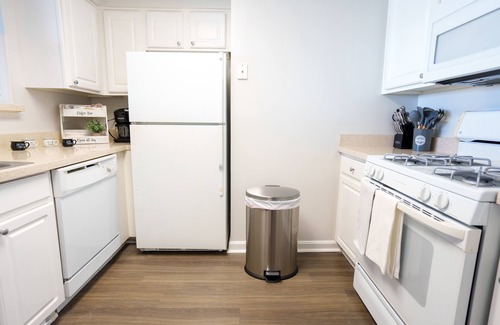 Ballston Apartment | Luxury Ballston Retreat w King Suite