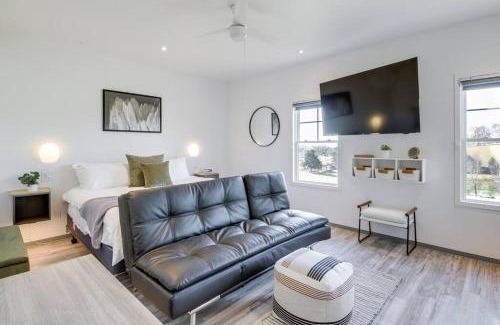 Jefferson City Apartment | Luxury Barndo 2B Europe Style Farm Stay Fresh Eggs