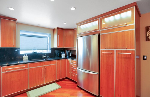 Central Mission Beach Condo | Luxury, Bay Views , Dual Master, 2 Car Garage