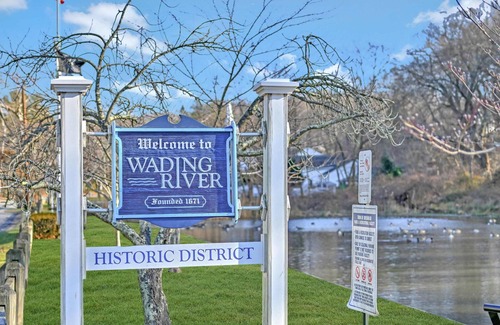 Wading River House | Luxury Beach Cottage: Wineries, Shopping & The Hamptons
