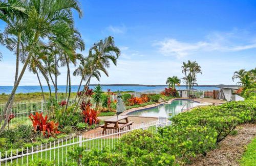 Urangan Apartment | Luxury Beach Front Apartment