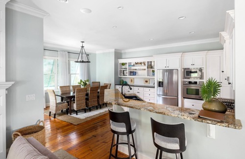 Folly Beach House | Luxury beach home w/pool SLEEPS 10, PET-FRIENDLY