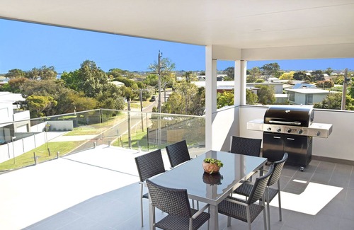 Ocean Grove House | Luxury beach house in walking distance to river , beach and amenities