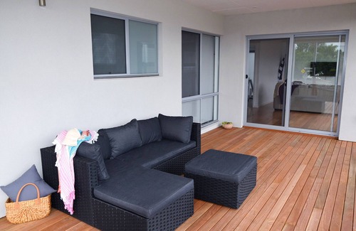 Ocean Grove House | Luxury beach house in walking distance to river , beach and amenities