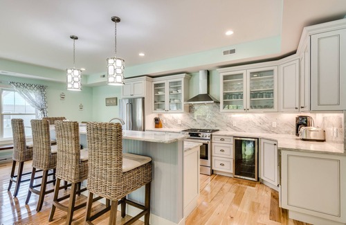 South Haven House | Luxury Beach House-6 Bedrooms, Game Room, Yard, Fire Pit-Walk to Beach & Town