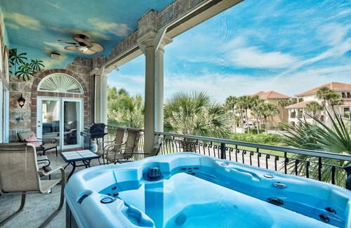 Fort Walton Beach - Destin House | Luxury Beach House, Walk to Beach & Resort Pool, Pool Table,Gulf Views!