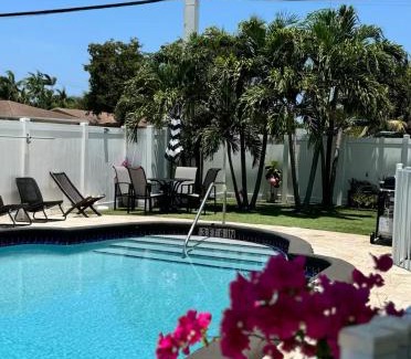 Imperial Point Apartment | Luxury Beach - Resort for 6 ppl with pool