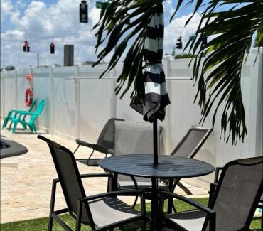 Imperial Point Apartment | Luxury Beach - Resort for 6 ppl with pool