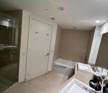 Hollywood South Central Beach Apartment | Luxury Beach Resort