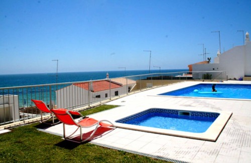 Olhos D'Agua Apartment | Luxury Beach-side Apartment with Swimming Pool and Beautiful Sea Views