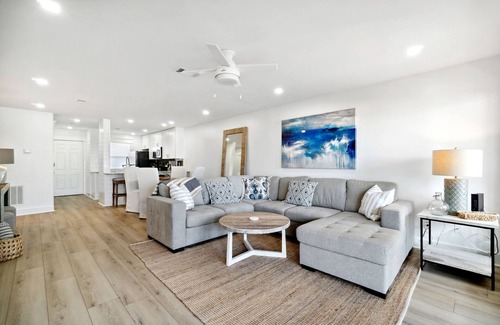 Sunnyside Condo | Luxury Beachfront Condo! Great location-Quiet Beach-Easy access to 30A and more!