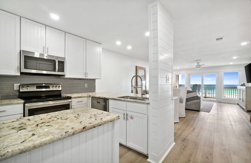 Sunnyside Condo | Luxury Beachfront Condo! Great location-Quiet Beach-Easy access to 30A and more!