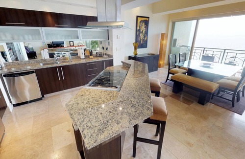 Emiliano Zapata Condo | Luxury Beachfront Condo! 3BD Condo for rent in Los Muertos Beach, Puerto vallart