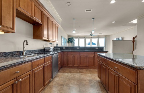 White Sands Condo | 🏖️Luxury Beachfront Condo-Incredible Views-4BR White Sands 447