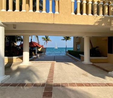 Puerto Juarez Apartment | Luxury beachfront Apartment