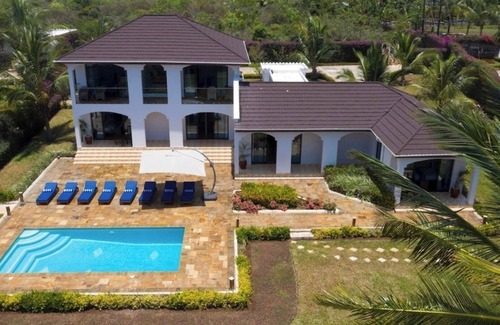 Marumbi Villa | Luxury Beachfront Bliss Awaits in Zanzibar