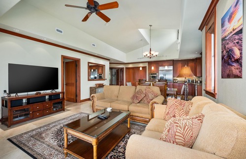 Waikoloa Condo | Luxury Beachfront Condo with AC, Beach Access and Resort Amenities