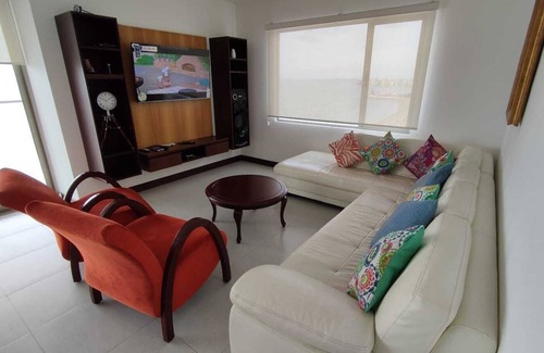 Salinas Condo | Luxury Beachfront Condo w/ pools, jacuzzi, saunas and more
