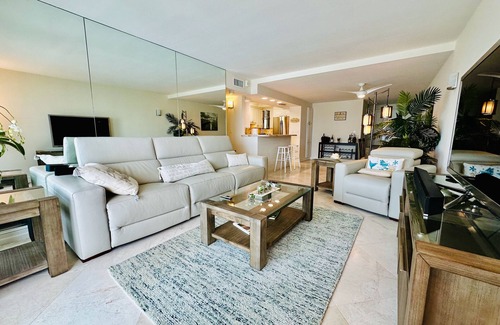Moorings Condo | Luxury Beachfront, freshly painted and newly furnished walk to Venetian Village