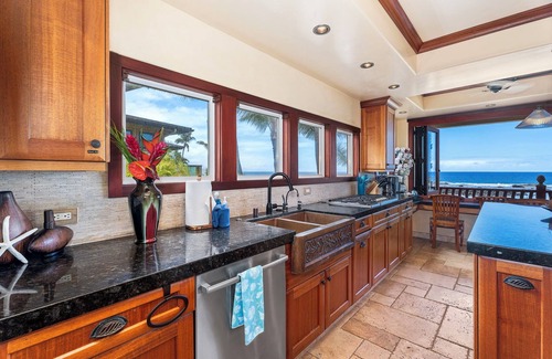 Kailua-Kona House | Luxury Beachfront Home w/Pool, Spa, AC & Stunning Sunset Views at Mermaid Cove