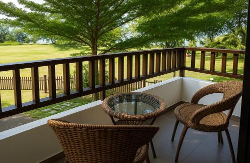 Balok Apartment | Luxury Beachfront Apt - Samsuria Beach View Resort