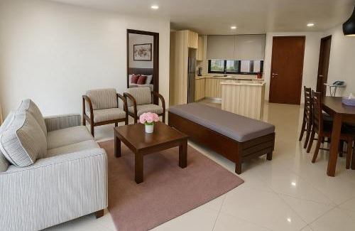Balok Apartment | Luxury Beachfront Apt - Samsuria Beach View Resort