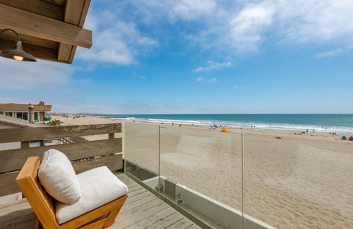 Pierpont Bay House | Luxury Beachfront - Pool, Gym & Sunset Deck