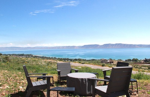 Garden City House | Luxury Bear Lake Cabin with Stunning Views & hot tub- Sleeps 18