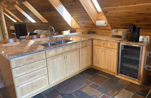 Fairborn Apartment | Luxury Bear Loft
