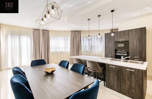 Marsaxlokk Apartment | Luxury beautiful penthouse with amazing views & AC