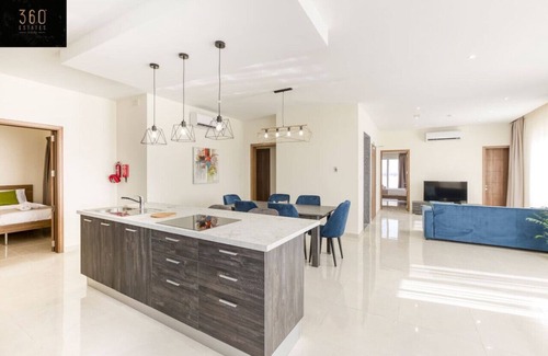 Marsaxlokk Apartment | Luxury beautiful penthouse with amazing views & AC