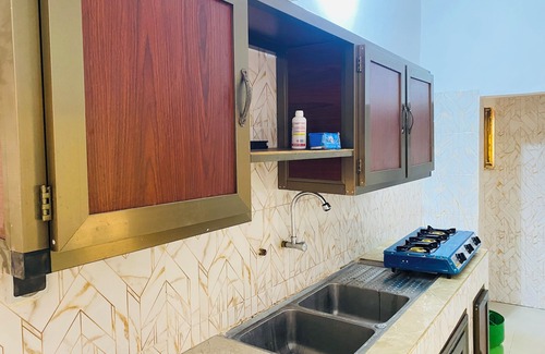 Abomey-Calavi Villa | Luxury bed and breakfast, Wifi, Quiet, discreet in a secure area
