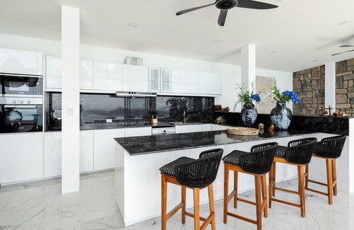 Bophut Villa | Luxury Blue Coco Sea View Villa - 4x4 SUV included