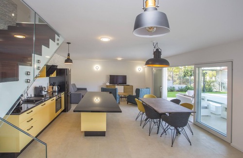 Vis Villa | Luxury Blue Villa Sapphire with Private Pool Vis Island