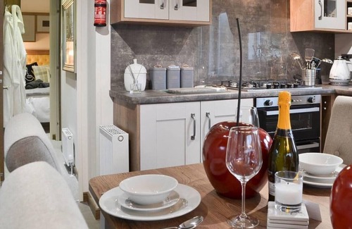 Sewerby Cabin | Luxury boutique style lodge with hot tub