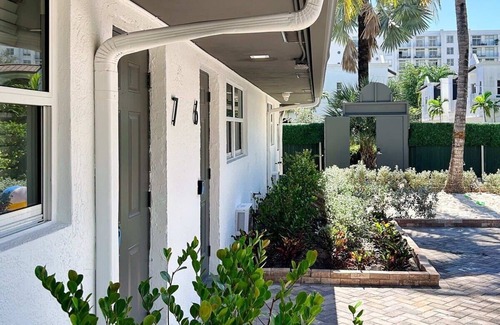 Poinciana Park Hotel | Luxury Boutique Hotel in Fort Lauderdale