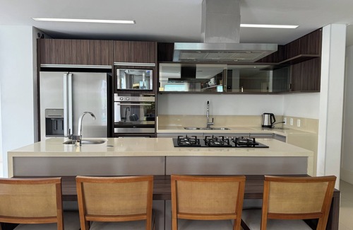 Itacorubi House | Luxury home with pool - gated community