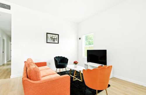Houston Apartment | Luxury Brand New and Fully Furnished 3BR Apt Close to Downtown