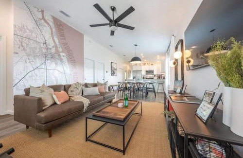 St. Augustine House | Luxury Bungalow in STA Pet friendly