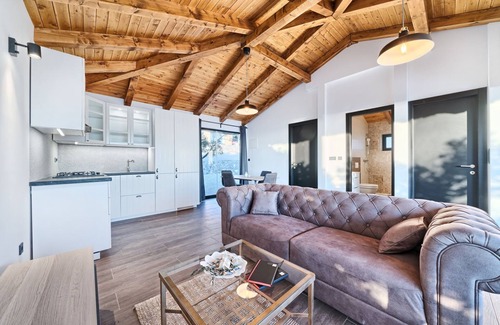 Susica House | Luxury Bungalow New Horizons IV