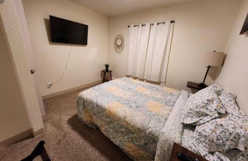 Fairbanks Apartment | Luxury Bunkhouse Near Downtown